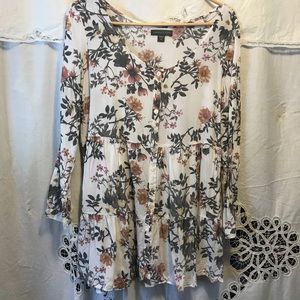 Kendall & Kylie babydoll floral long-sleeved dress